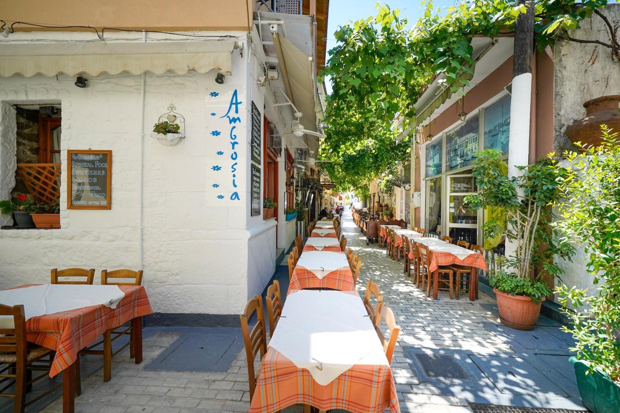 Amvrosia Apartment *